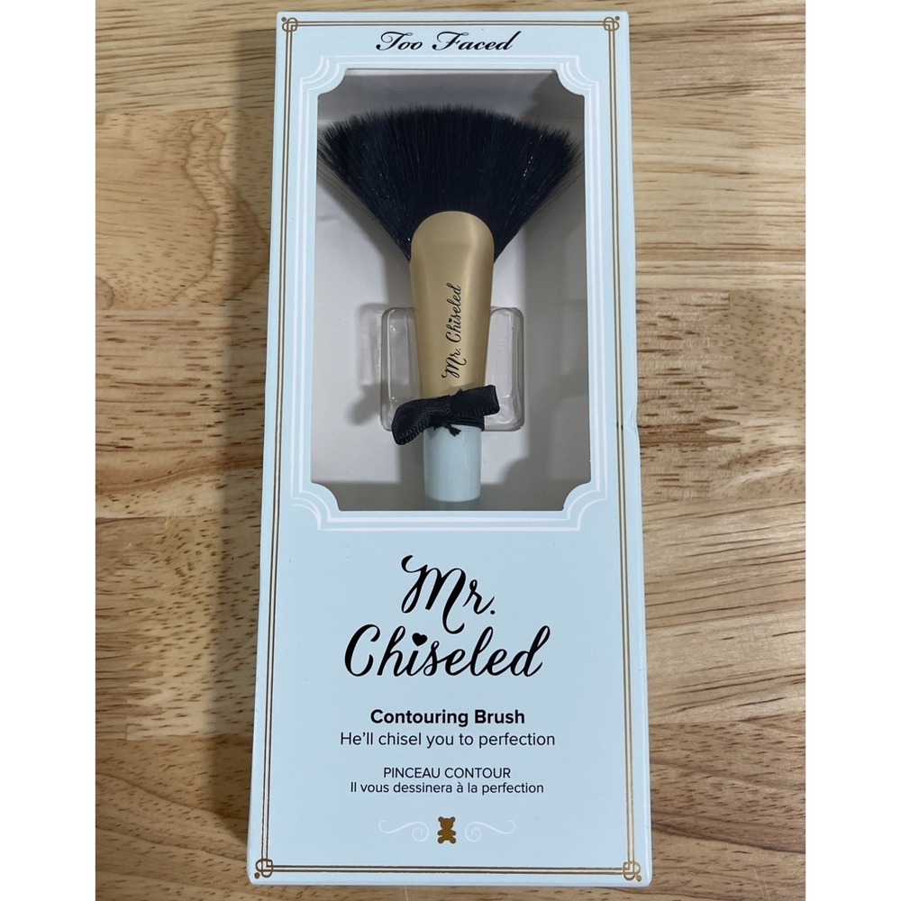 Too Faced Contouring Brush Mr. Chiseled New In Box